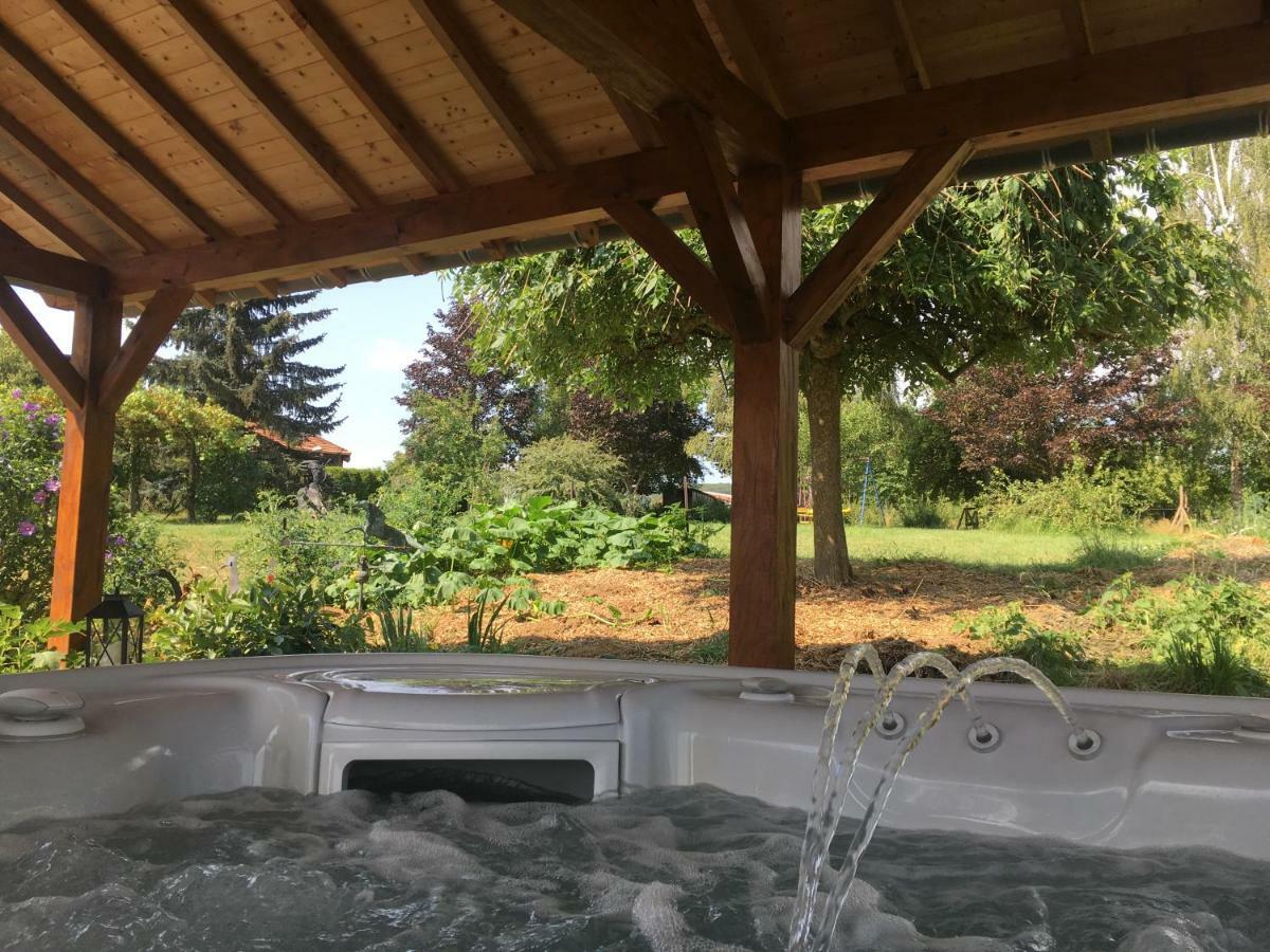 Gite De Solama Avec Spa Balleville Luaran gambar